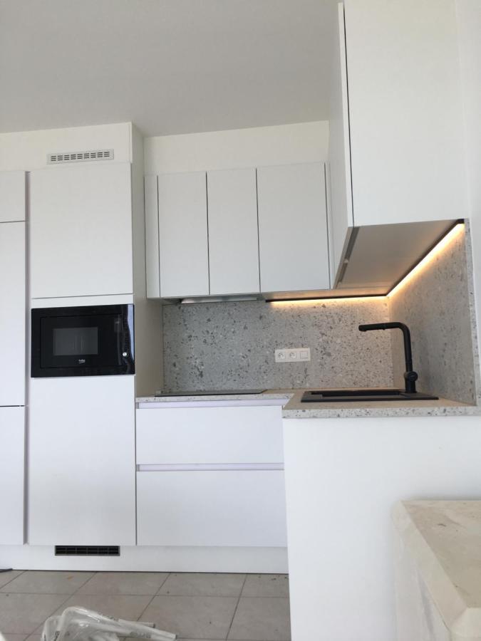 Studio 4 Pers Met Frontaal Zeezicht & Prive Zwembad Oostende ภายนอก รูปภาพ