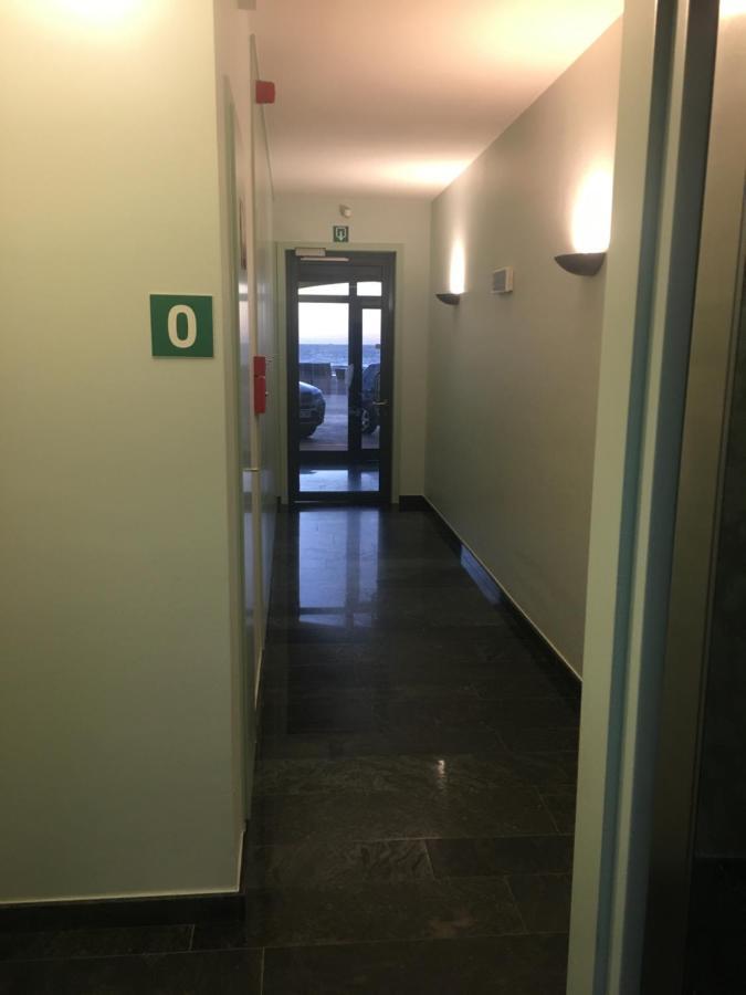 Studio 4 Pers Met Frontaal Zeezicht & Prive Zwembad Oostende ภายนอก รูปภาพ